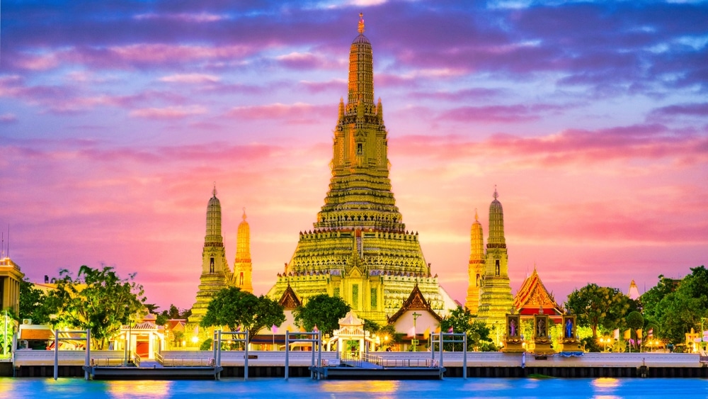 Wat Arun (Temple of Dawn) - Bangkok, Thailand