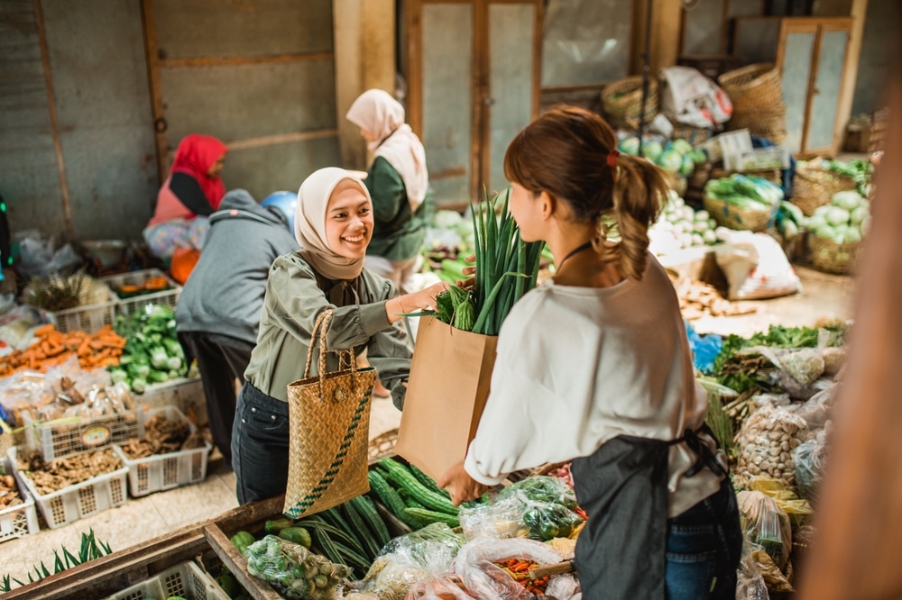 Connecting with the Community: The Social Fabric of Traditional Markets