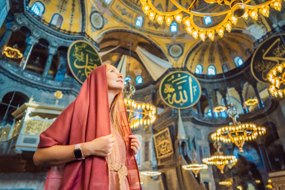 Experiencing Temples: A Journey of Spiritual and Cultural Discovery